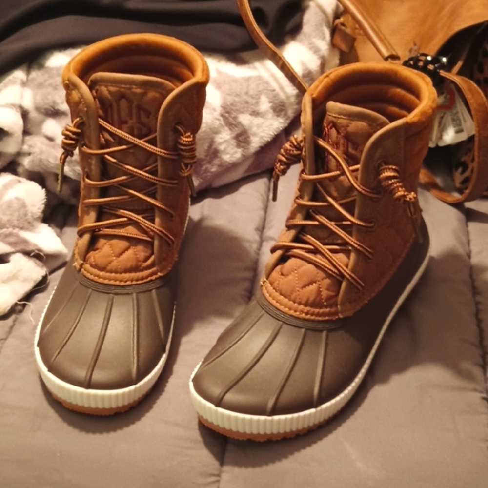 Just like brand New Marley Lilly Winter boots.